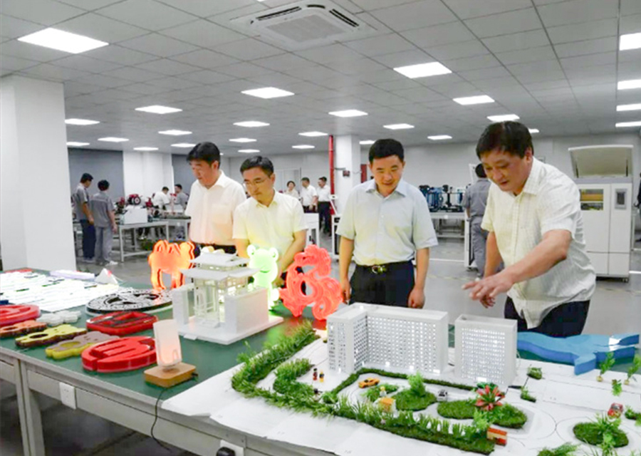 浙江省人力社保厅厅长吴伟斌一行调研走访乐鱼