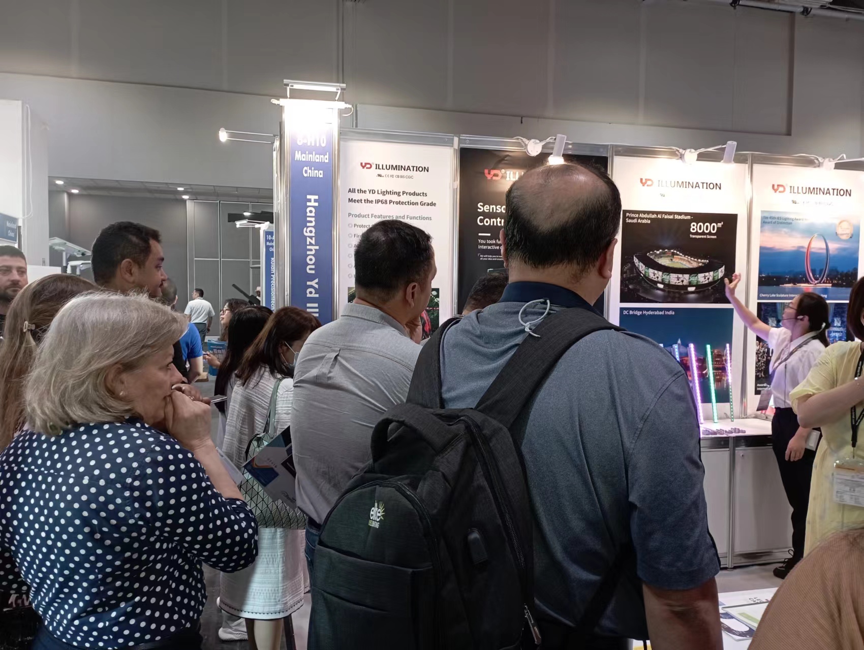 直击展会盛况！乐鱼亮相香港国际户外及科技照明博览会暨香港国际秋季灯饰展