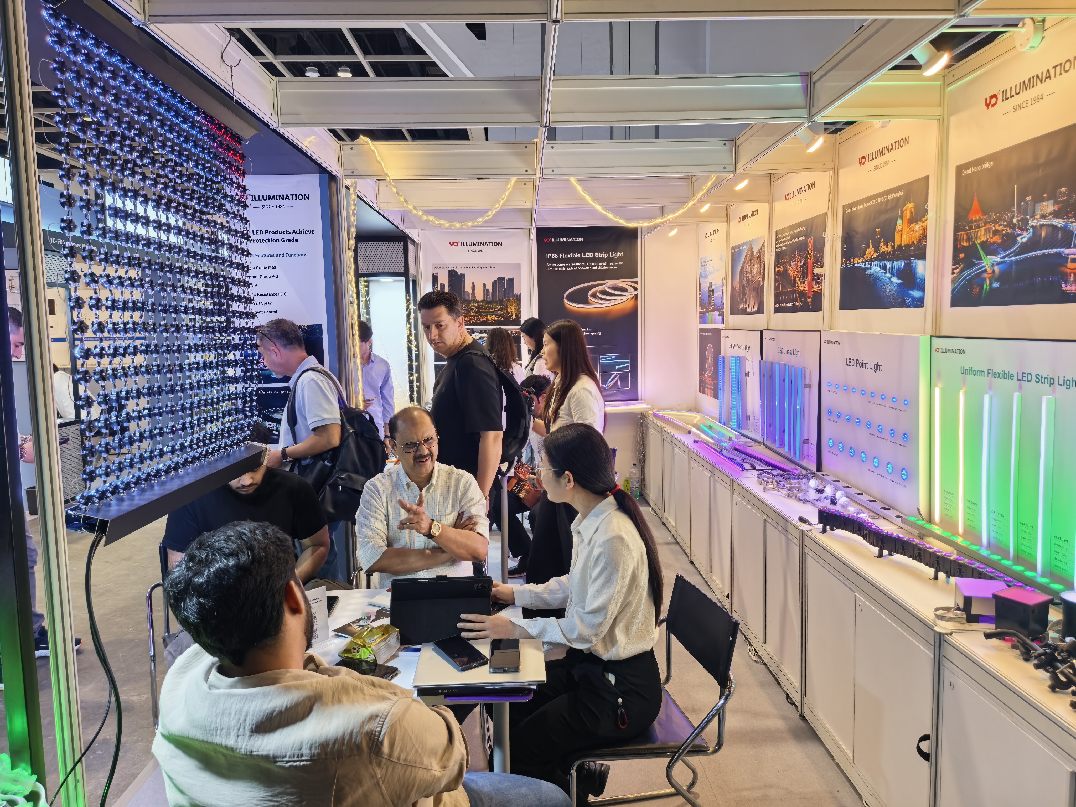 乐鱼亮相第 17 届香港国际春季灯饰展，以创新产品链接全球照明市场