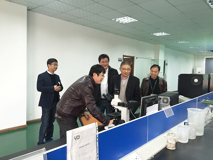 杭州余杭经济技术开发区党委书记沈昱莅临乐鱼照明参观指导