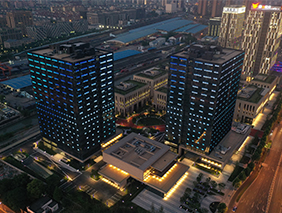 塑造空间、化繁为简 | 乐鱼大功率洗墙灯打造上海市北高新园区新夜景